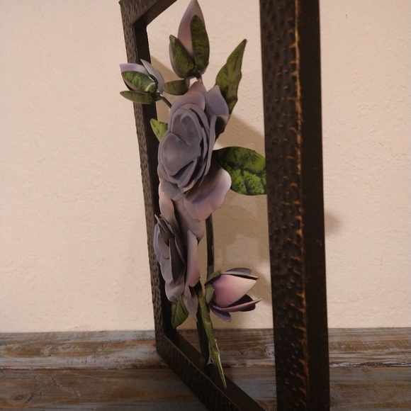 Beautiful Floral Metal Art Decor - Picture 3 of 4